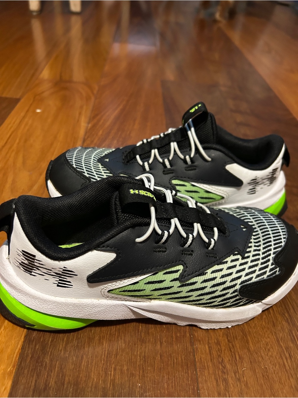 Under Armour Sneakers